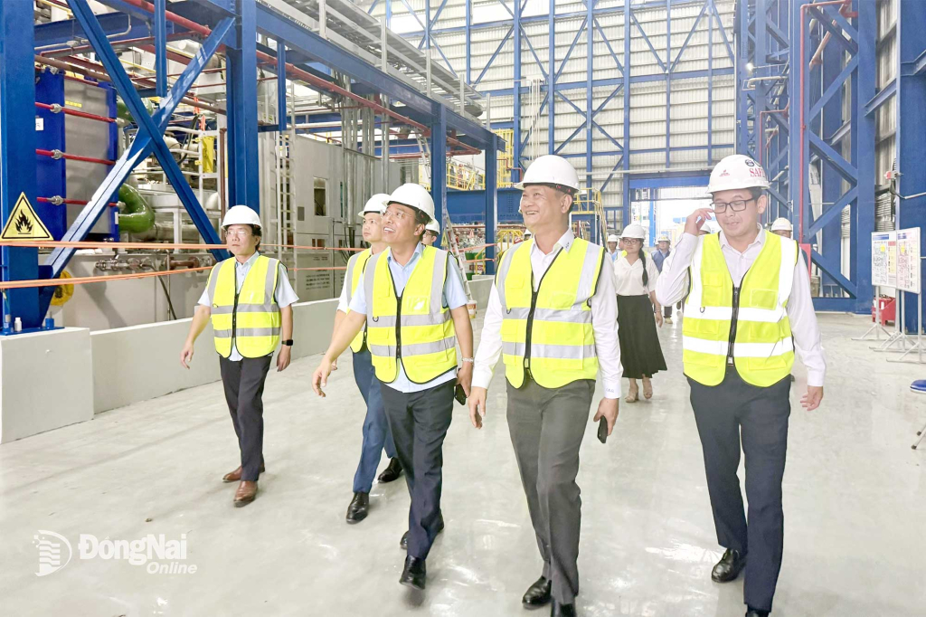 Đoàn công tác Bộ Công Thương kiểm tra Dự án Nhà máy Điện Nhơn Trạch 3 và 4. Ảnh: CTV
