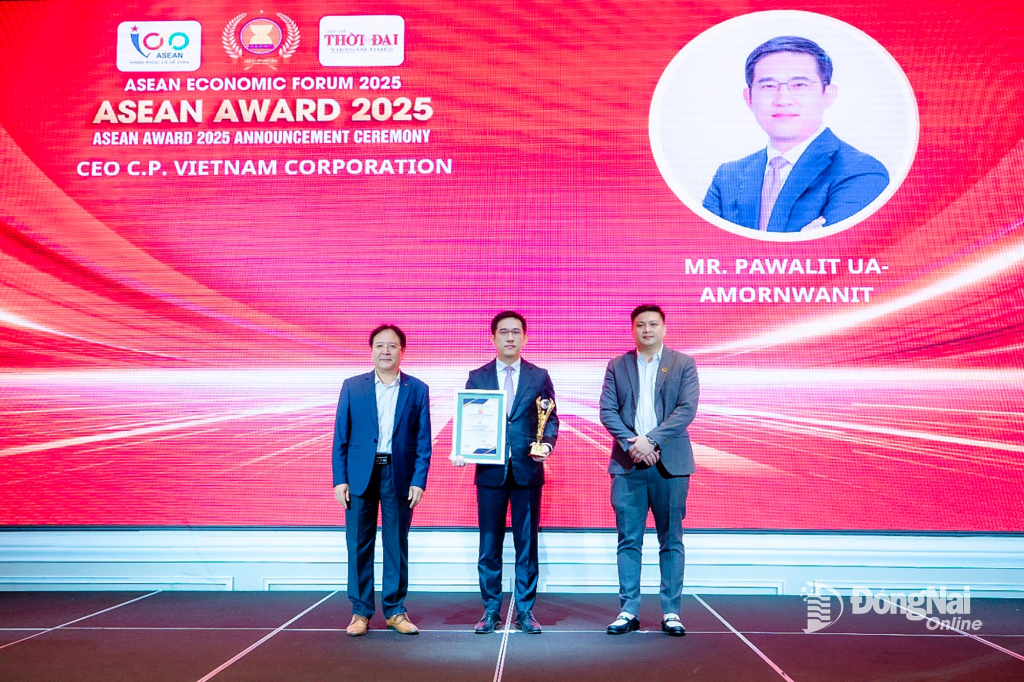 Ông Pawalit Ua-Amornwanit, Tổng giám đốc C.P. Việt Nam vinh dự nhận Giải thưởng “Nhà lãnh đạo xuất sắc ASEAN 2025”