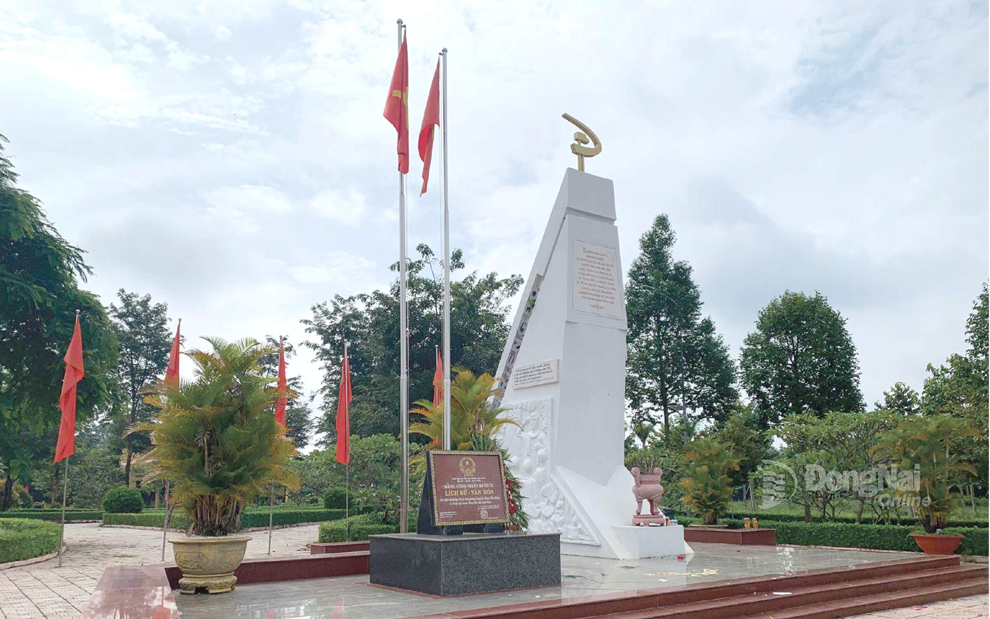 Ảnh với chú thích