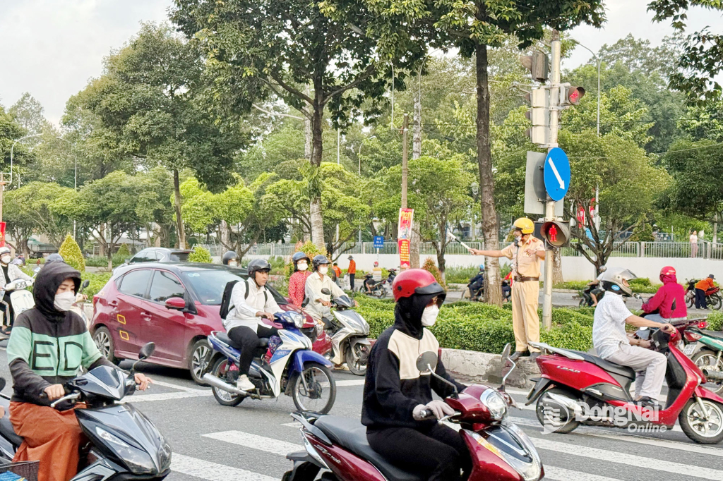 Đồng Nai ra quân bảo đảm an toàn giao thông dịp khai giảng năm học mới