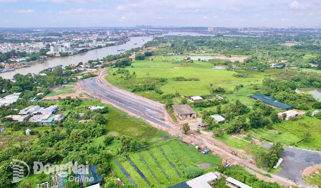 Dự án Đường trục trung tâm thành phố Biên Hòa (nay thuộc phường Trấn Biên) là một trong những dự án gặp khó khăn, vướng mắc về mặt bằng, ảnh hưởng đến tiến độ thi công. Ảnh:P.Tùng